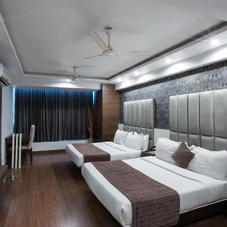 Hotel Narula'S Aurrum Amritsar Phòng bức ảnh