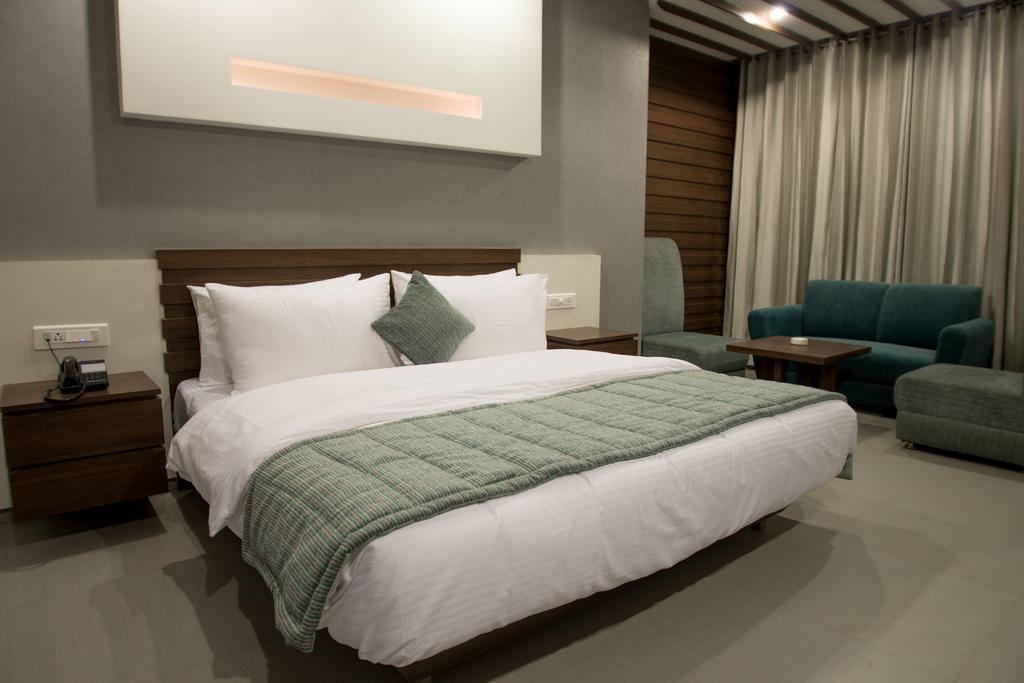 Hotel Narula'S Aurrum Amritsar Ngoại thất bức ảnh