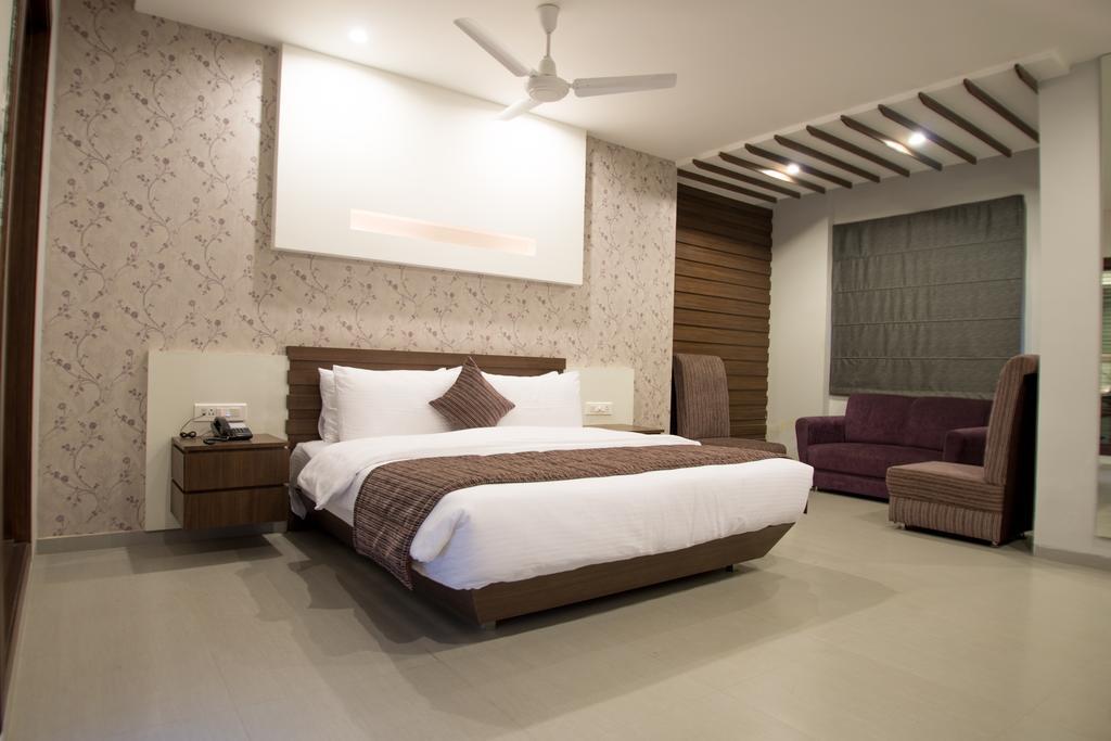 Hotel Narula'S Aurrum Amritsar Ngoại thất bức ảnh