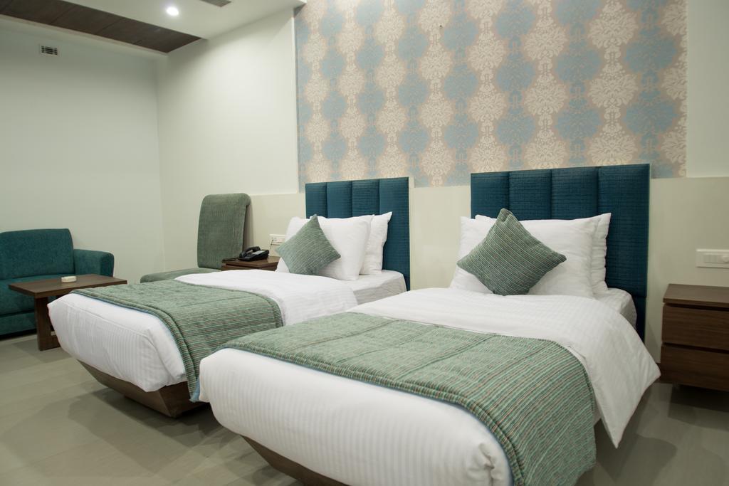 Hotel Narula'S Aurrum Amritsar Ngoại thất bức ảnh