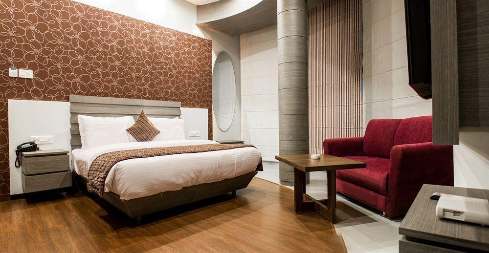 Hotel Narula'S Aurrum Amritsar Ngoại thất bức ảnh