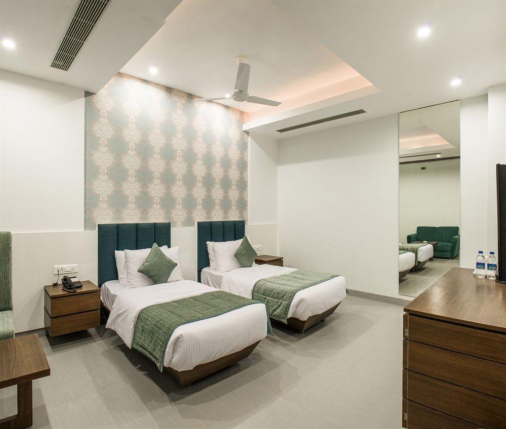 Hotel Narula'S Aurrum Amritsar Ngoại thất bức ảnh