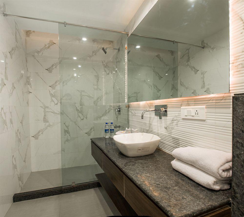 Hotel Narula'S Aurrum Amritsar Ngoại thất bức ảnh