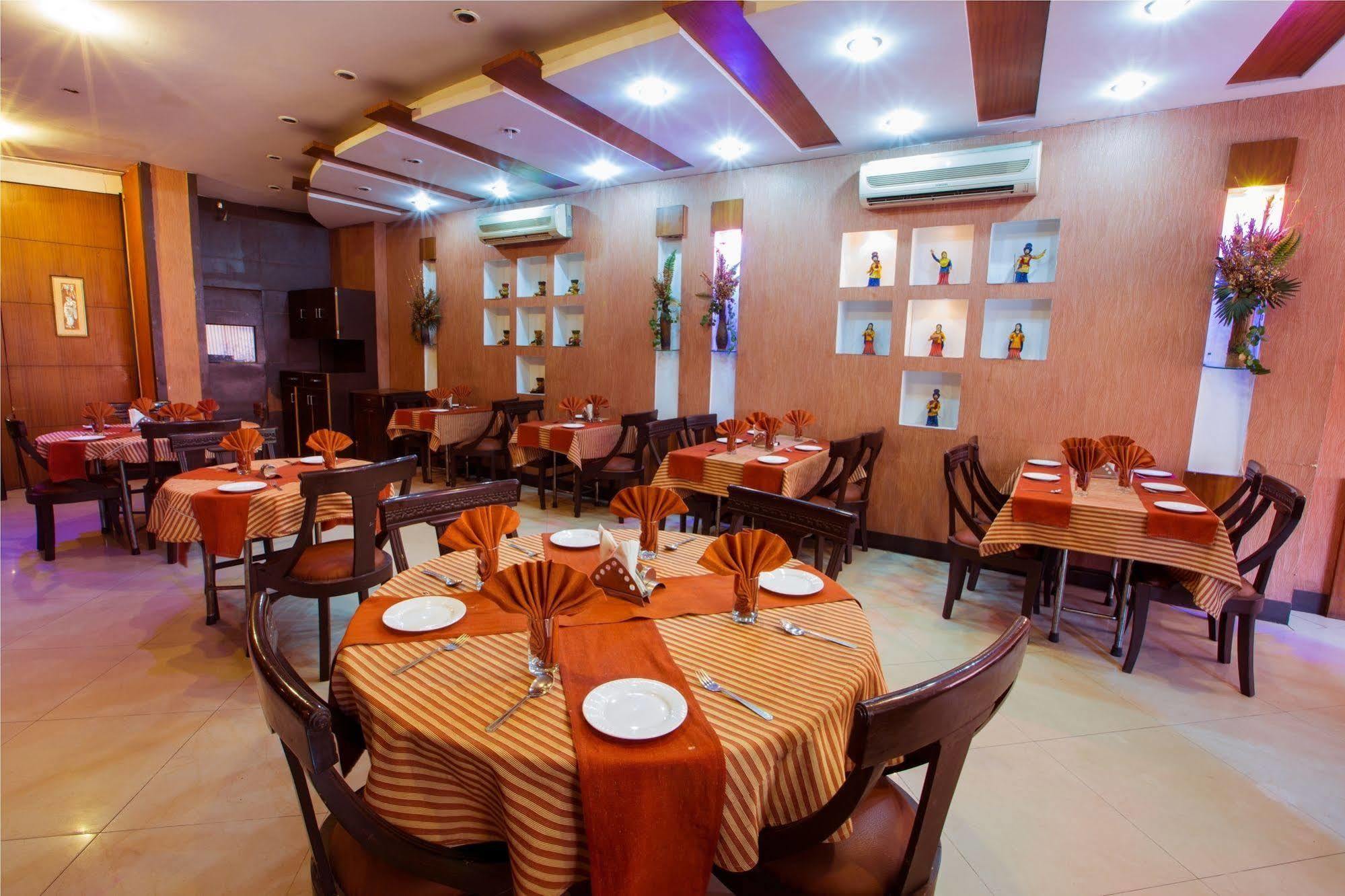Hotel Narula'S Aurrum Amritsar Ngoại thất bức ảnh