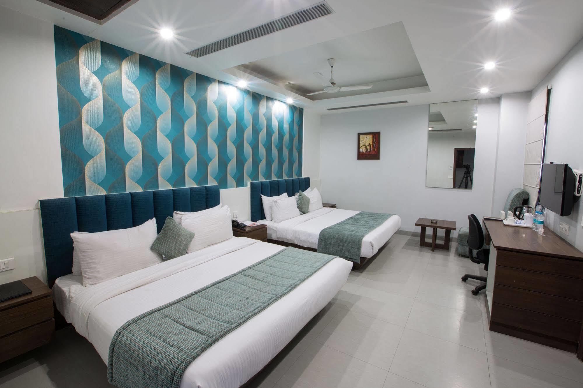 Hotel Narula'S Aurrum Amritsar Ngoại thất bức ảnh