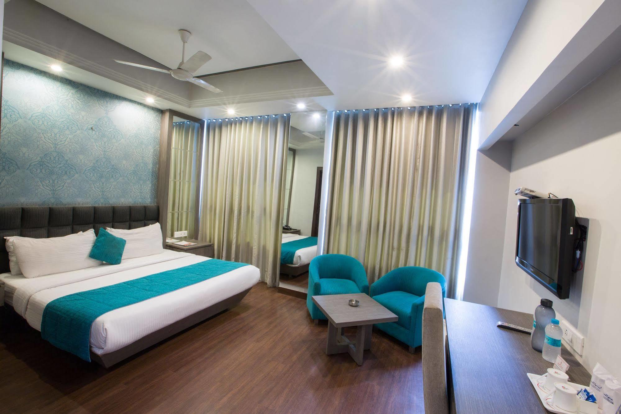 Hotel Narula'S Aurrum Amritsar Ngoại thất bức ảnh