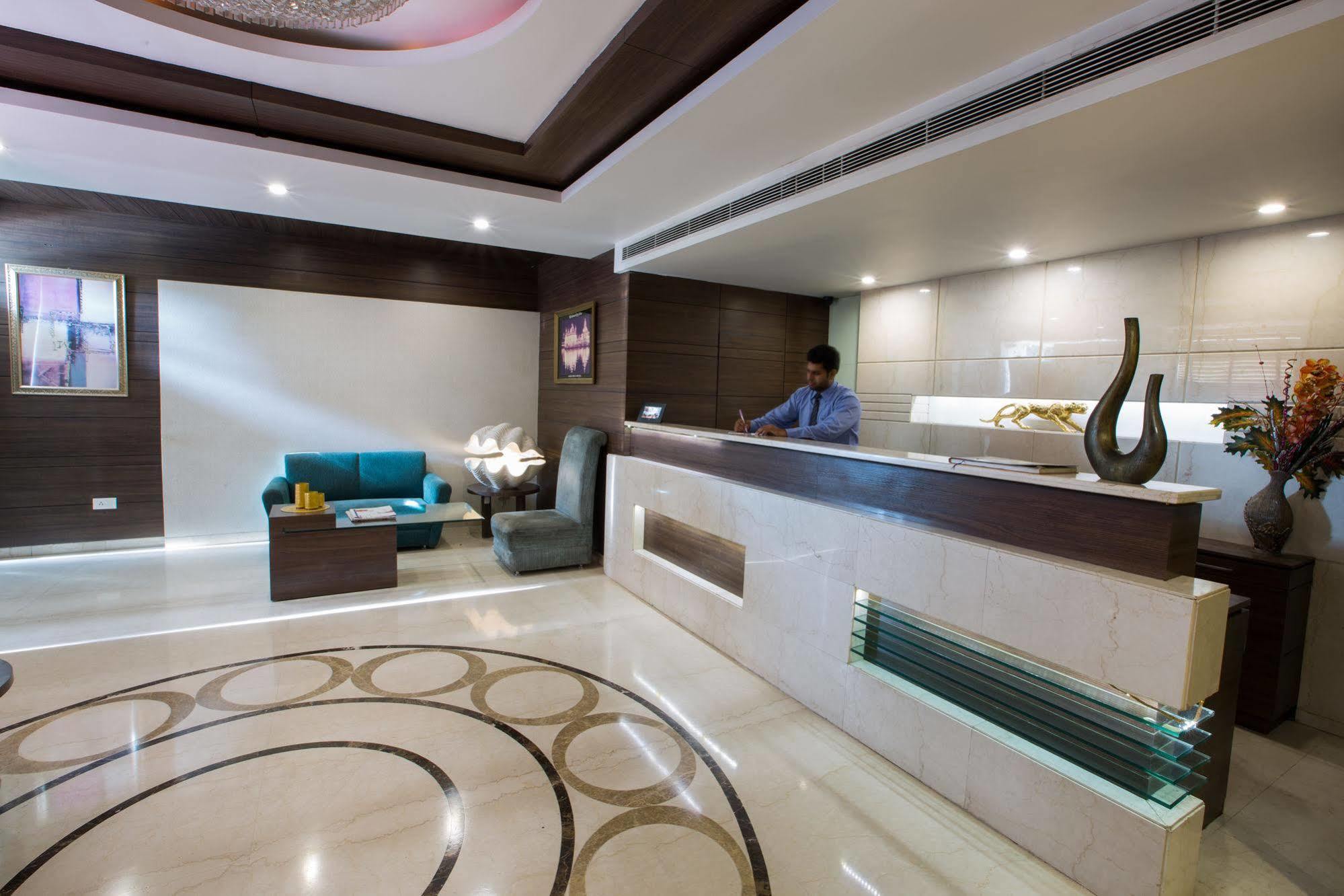 Hotel Narula'S Aurrum Amritsar Ngoại thất bức ảnh