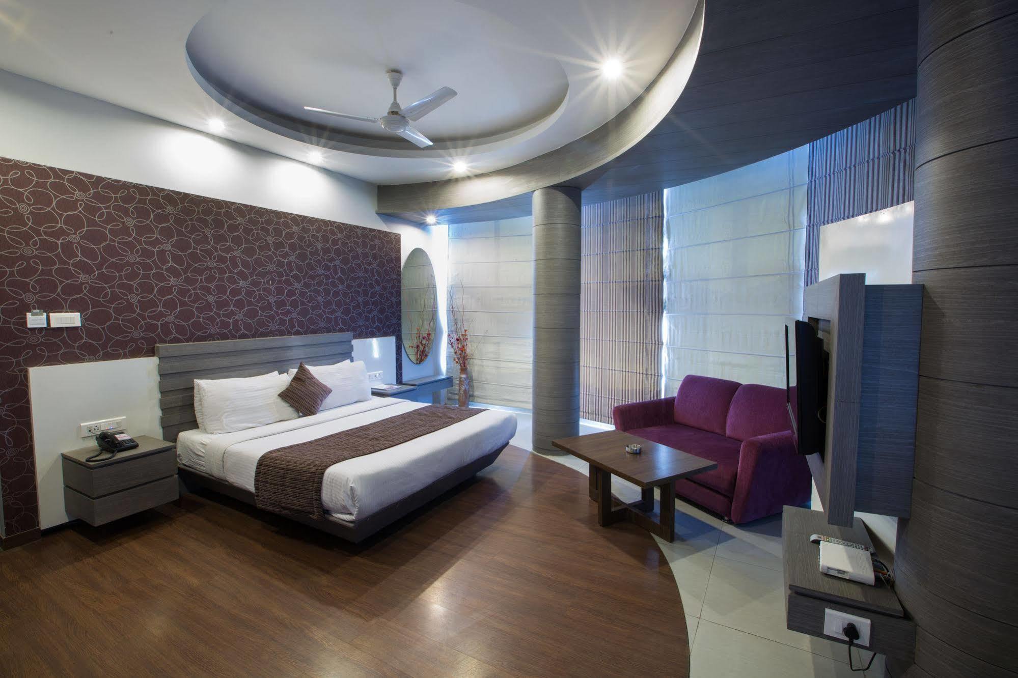 Hotel Narula'S Aurrum Amritsar Ngoại thất bức ảnh